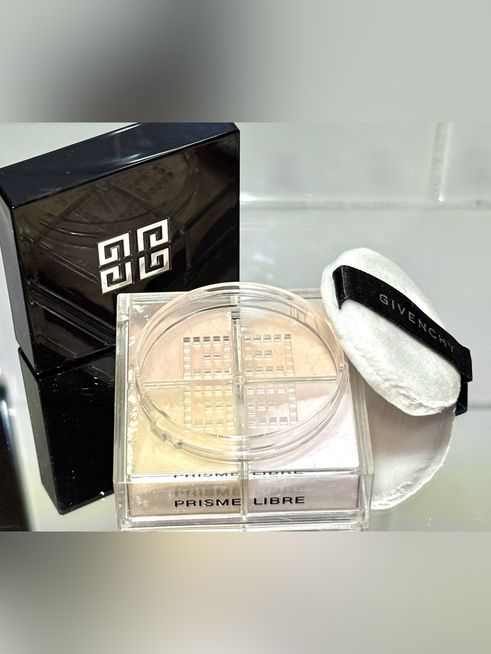 Givenchy Original Formula Prisme Libre Powder Satin Blanc No 2